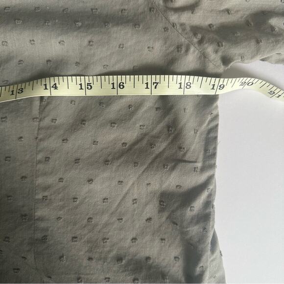 RUNGOLEE Gray Textured with Blue Embroidered Accent Blouse Top Women’s Small - Picture 10 of 10